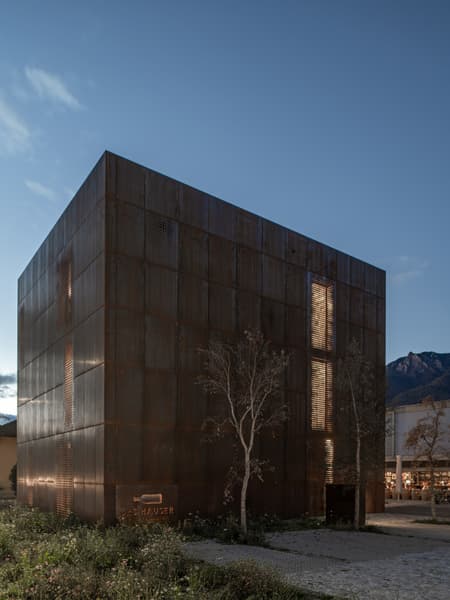 New Winery URS HAUSER